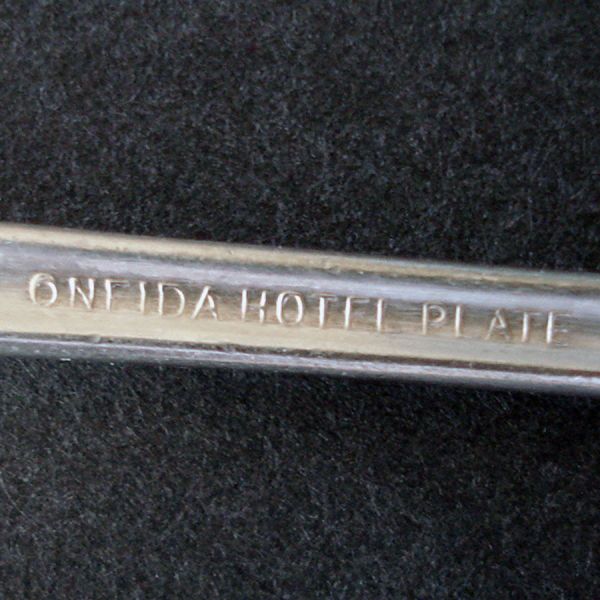 Hotel Plate Oneida 4 Silverplate Cocktail Forks Clearance #3