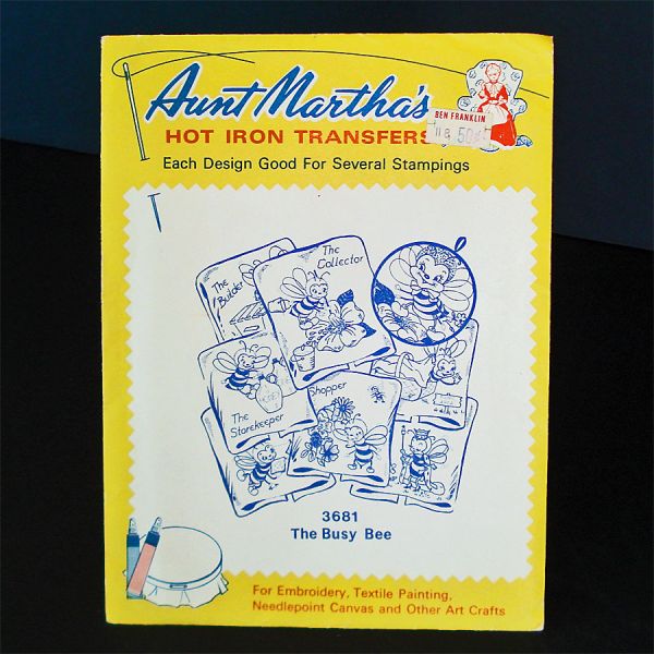 Aunt Marthas The Busy Bee Iron-On Transfer Pattern Sealed