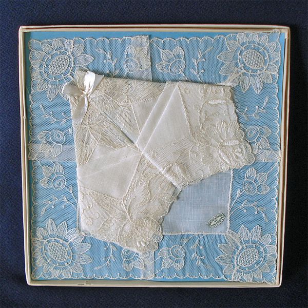 Boxed Set 3 Irish Linen and Lace Hankies Handkerchiefs