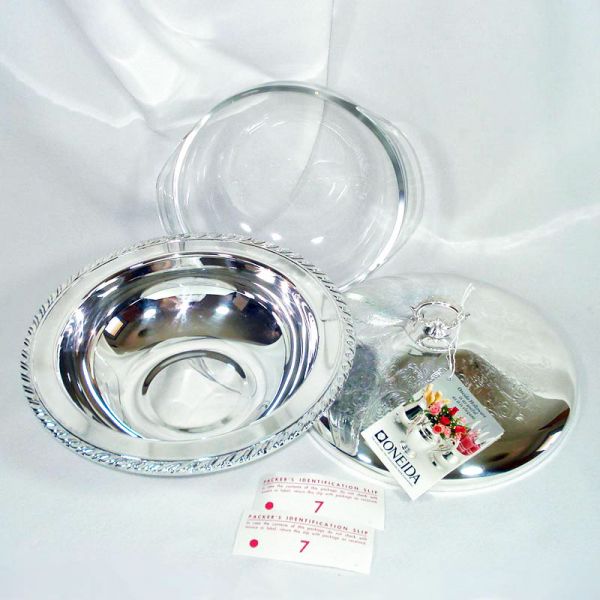 Oneida Maybrook Silverplate Casserole Mint in Box Clearance #4
