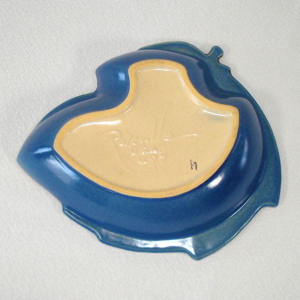 Roseville Pine Cone Leaf Shape Dish Blue Bottom #3