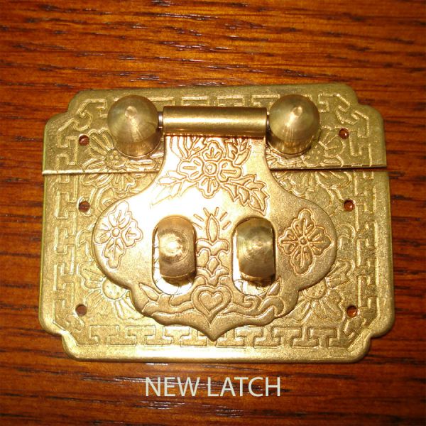Large Vintage Jewelry Chest Soapstone Asian Figures #10