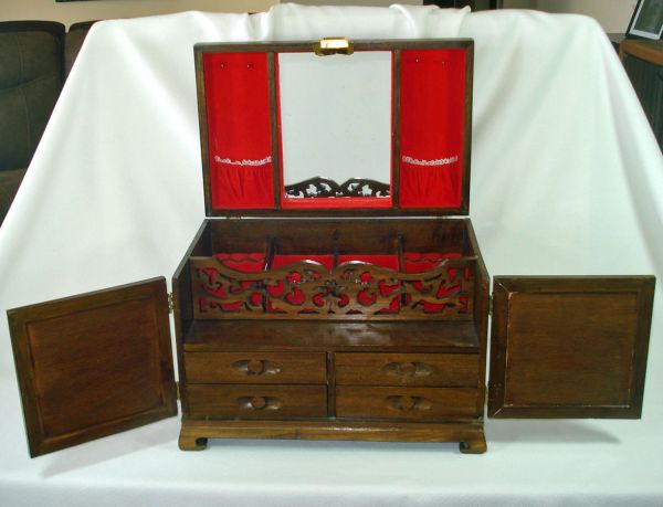 Large Vintage Jewelry Chest Soapstone Asian Figures #4