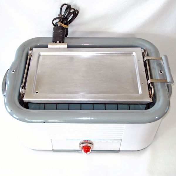 1950s Westinghouse Electric Roaster Oven With Rack #9
